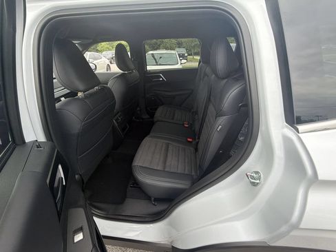 New 2026 Mitsubishi Outlander LE FWD image 22