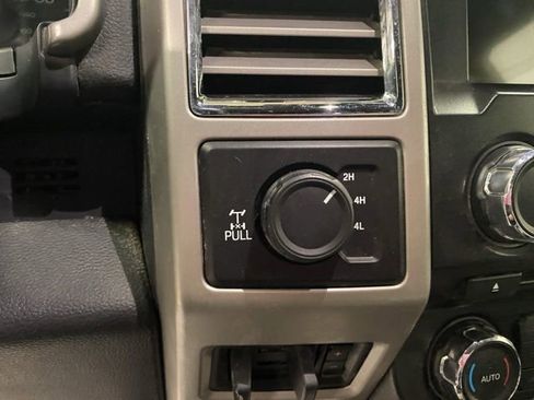 Used 2017 Ford F250 Lariat w/ Chrome Package AWD/4WD image 32