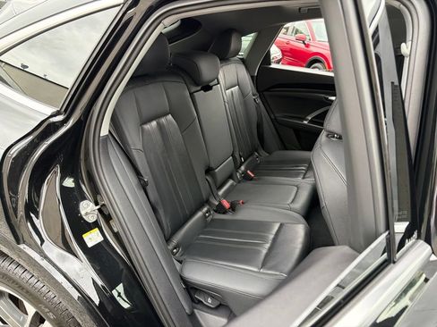 Used 2025 Audi Q5 Premium w/ Convenience Package AWD/4WD image 20