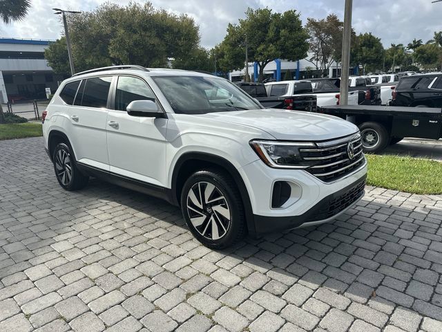 Used 2024 Volkswagen Atlas SE FWD image 16