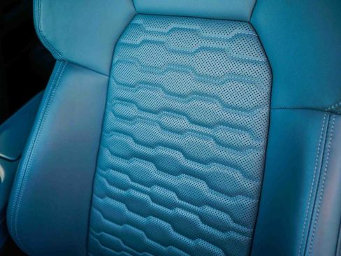 Used 2023 Audi e-tron GT Prestige image 26