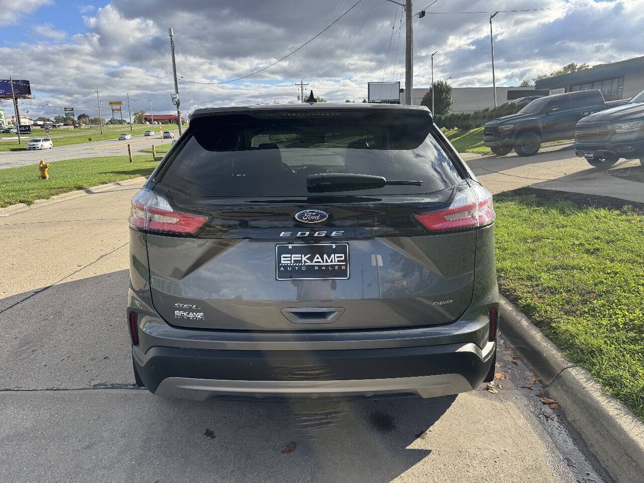 Used 2021 Ford Edge SEL w/ Convenience Package AWD/4WD image 4