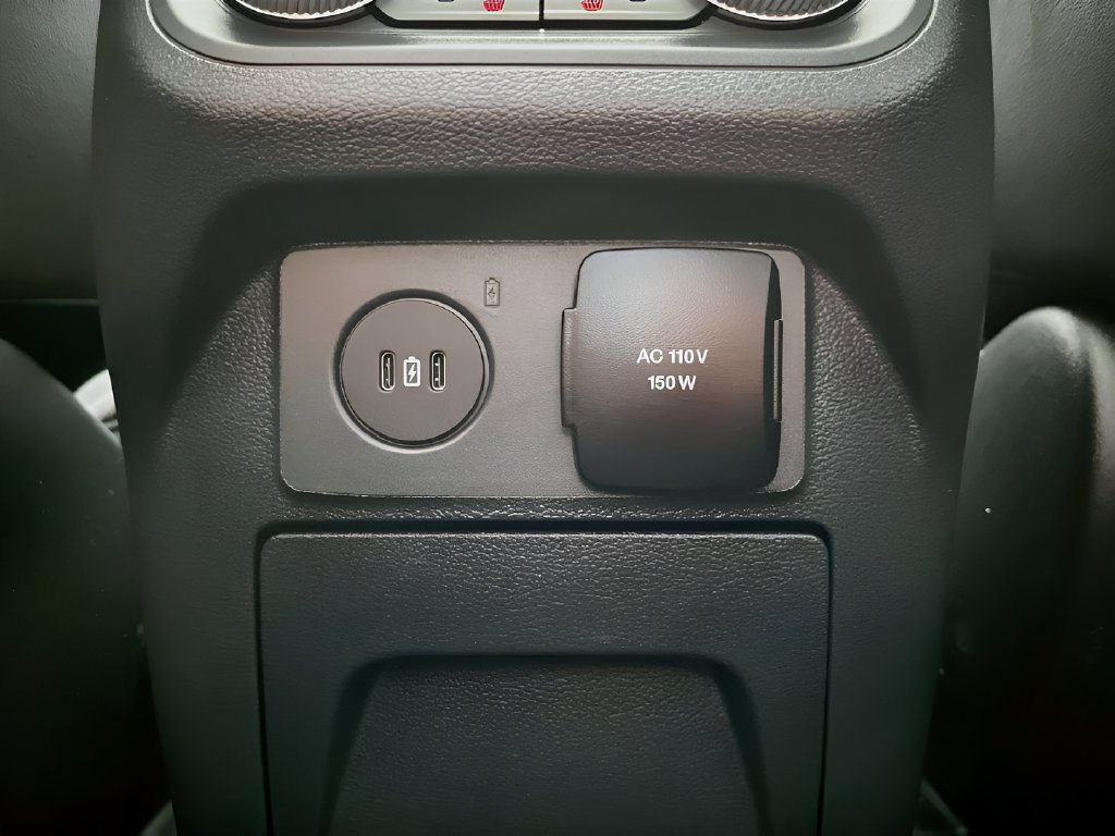 Used 2025 Ford Explorer ST AWD/4WD image 27