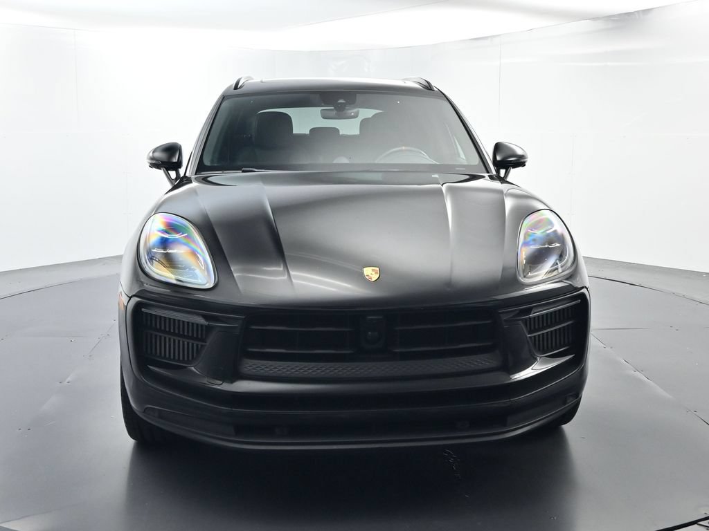 Certified 2023 Porsche Macan S AWD/4WD image 18