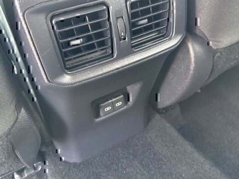 Used 2025 Toyota RAV4 XLE AWD/4WD image 16