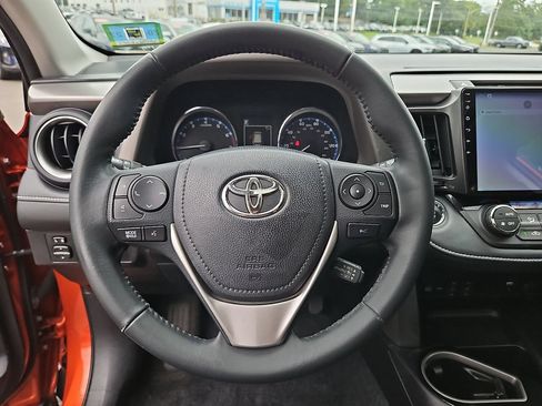Used 2016 Toyota RAV4 Limited AWD/4WD image 19