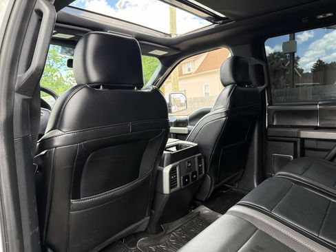Used 2019 Ford F150 Raptor w/ Equipment Group 802A Luxury AWD/4WD image 26