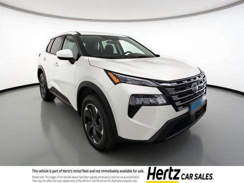 Used 2025 Nissan Rogue SV image 1