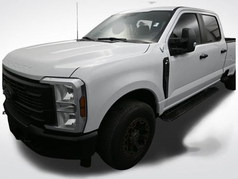 Used 2024 Ford F250 XL w/ XL Driver Assist Package RWD image 8
