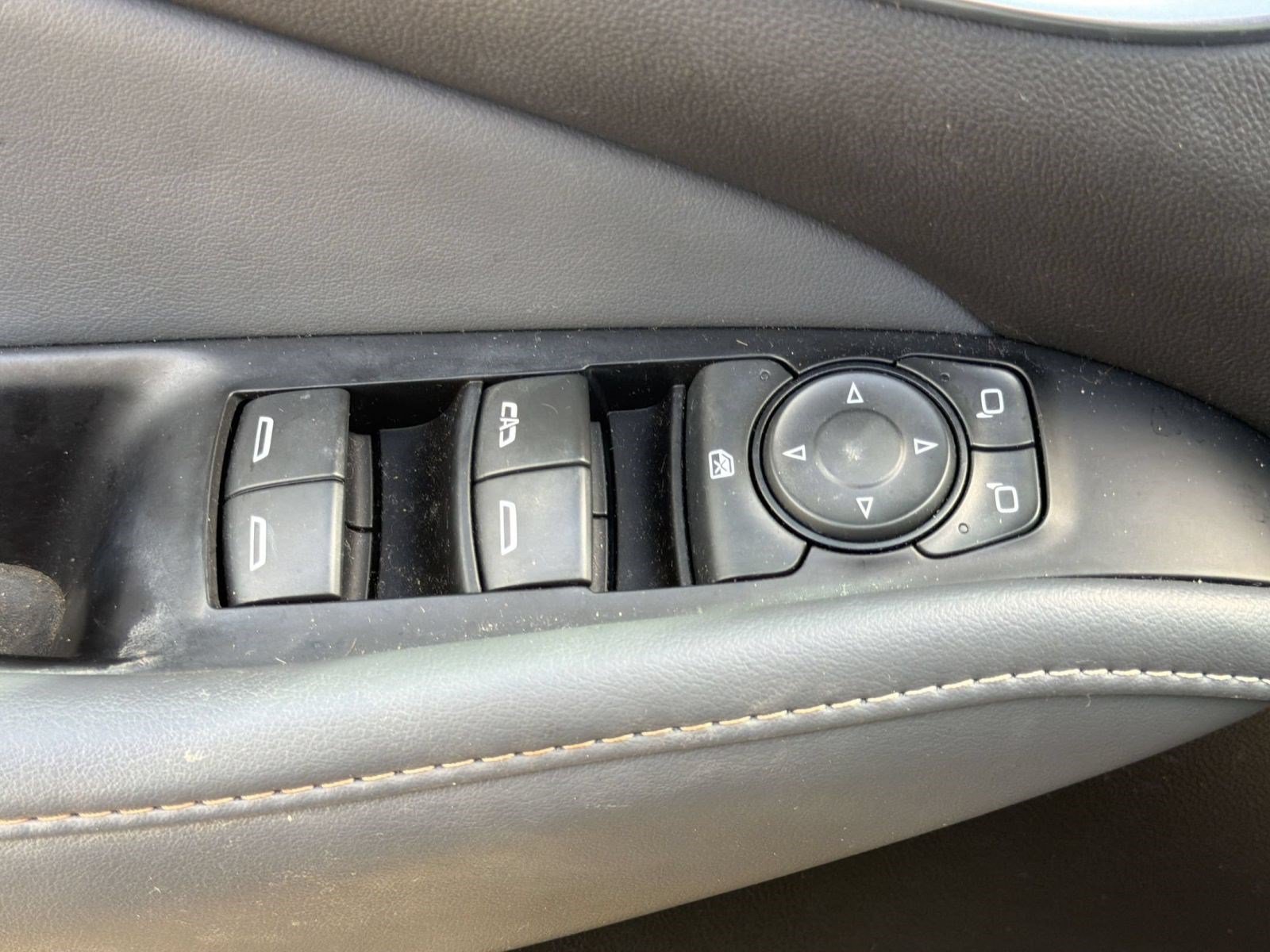 Used 2024 Buick Enclave Essence w/ Sport Touring Edition FWD image 14