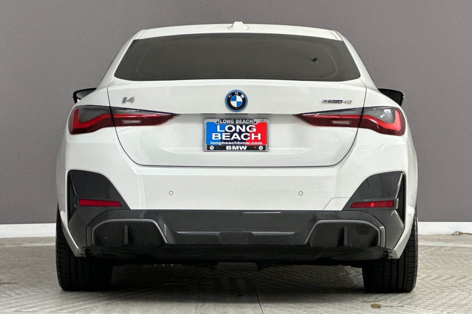 Used 2023 BMW i4 eDrive40 w/ M Sport Package RWD image 9