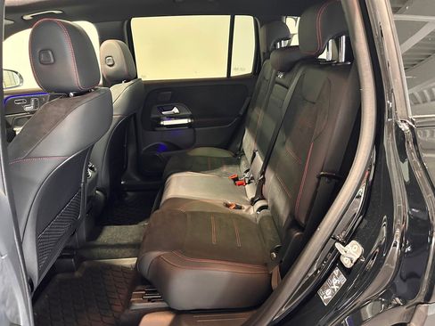 Used 2024 Mercedes-Benz GLB 250 4MATIC image 29