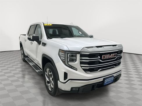 Used 2024 GMC Sierra 1500 SLT w/ SLT Premium Package image 8