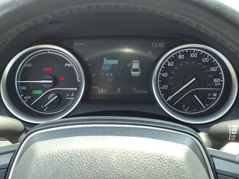 Used 2023 Toyota Camry XLE w/ Protection Package (Q2) (TMS) FWD image 18