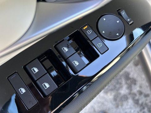 New 2026 Hyundai Tucson Limited image 48