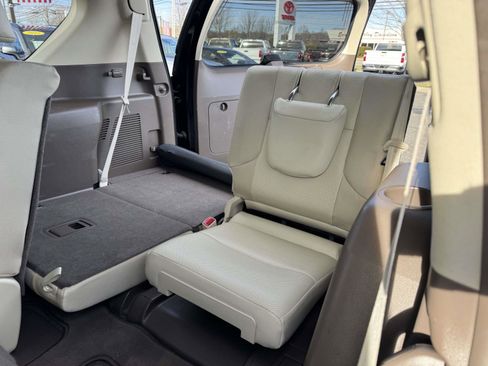 Used 2019 Lexus GX 460 Premium w/ Premium Package image 23