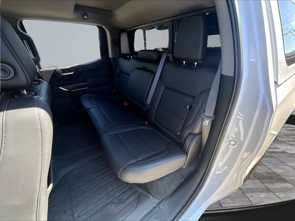 Used 2019 GMC Sierra 1500 SLT w/ SLT Premium Plus Package AWD/4WD image 25