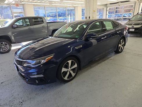 Used 2019 Kia Optima S w/ S Panoramic Sunroof Package image 2