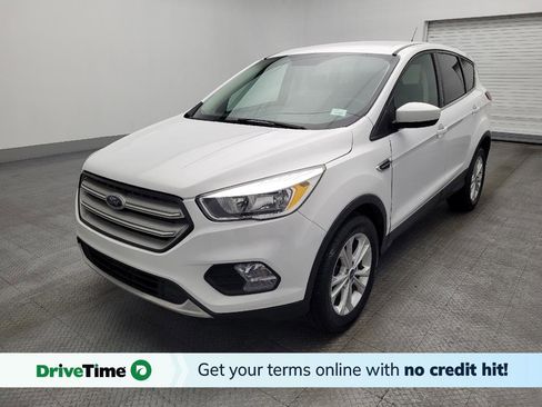 Used 2019 Ford Escape SE image 1