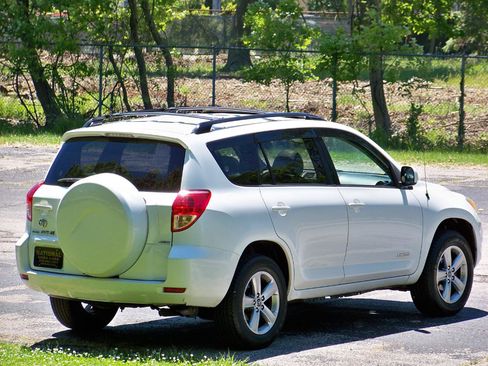 Used 2008 Toyota RAV4 Limited AWD/4WD image 6