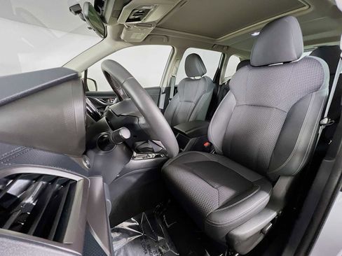 Used 2023 Subaru Forester Premium AWD/4WD image 21