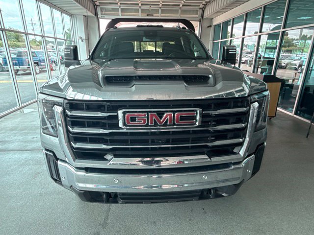 Used 2025 GMC Sierra 2500 SLT w/ SLT Premium Package AWD/4WD image 3