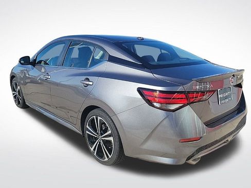 Used 2022 Nissan Sentra SR image 3