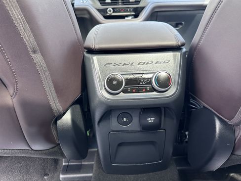 Used 2025 Ford Explorer Platinum w/ Ultimate Package AWD/4WD image 21