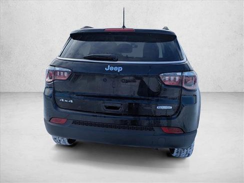 Used 2018 Jeep Compass Latitude w/ Cold Weather Group image 6