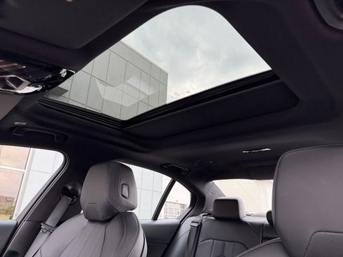 Used 2024 BMW 540i xDrive w/ Premium Package image 30