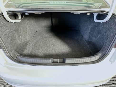 Used 2020 Volkswagen Jetta SE image 28