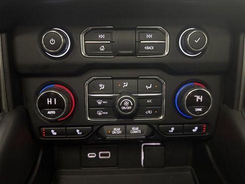 Used 2021 Chevrolet Suburban Z71 w/ Rear Media and Nav Package image 21