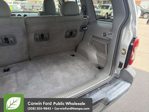 Used 2005 Jeep Liberty Sport image 32