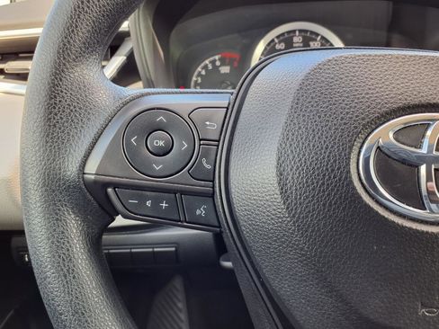 Used 2022 Toyota Corolla LE image 14