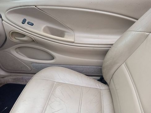 Used 1999 Ford Mustang Convertible RWD image 17