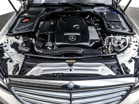 Used 2015 Mercedes-Benz C 300 Sedan image 10