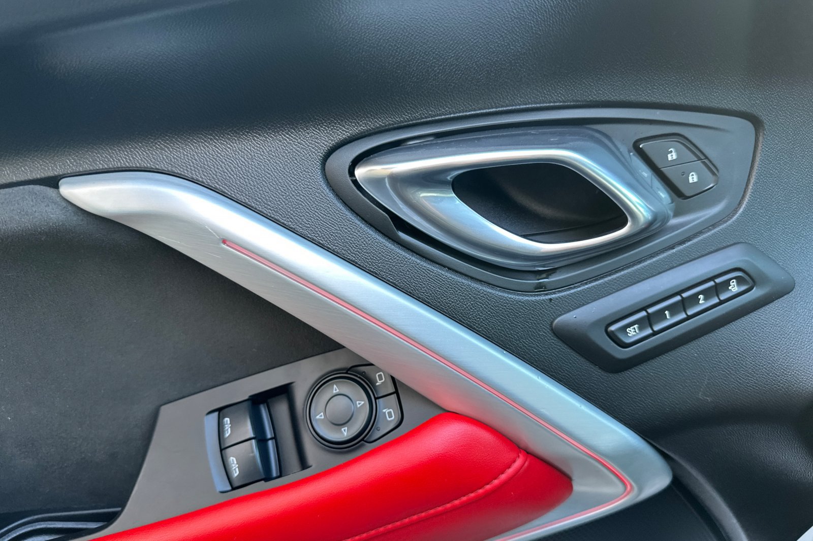 Used 2021 Chevrolet Camaro ZL1 RWD image 11