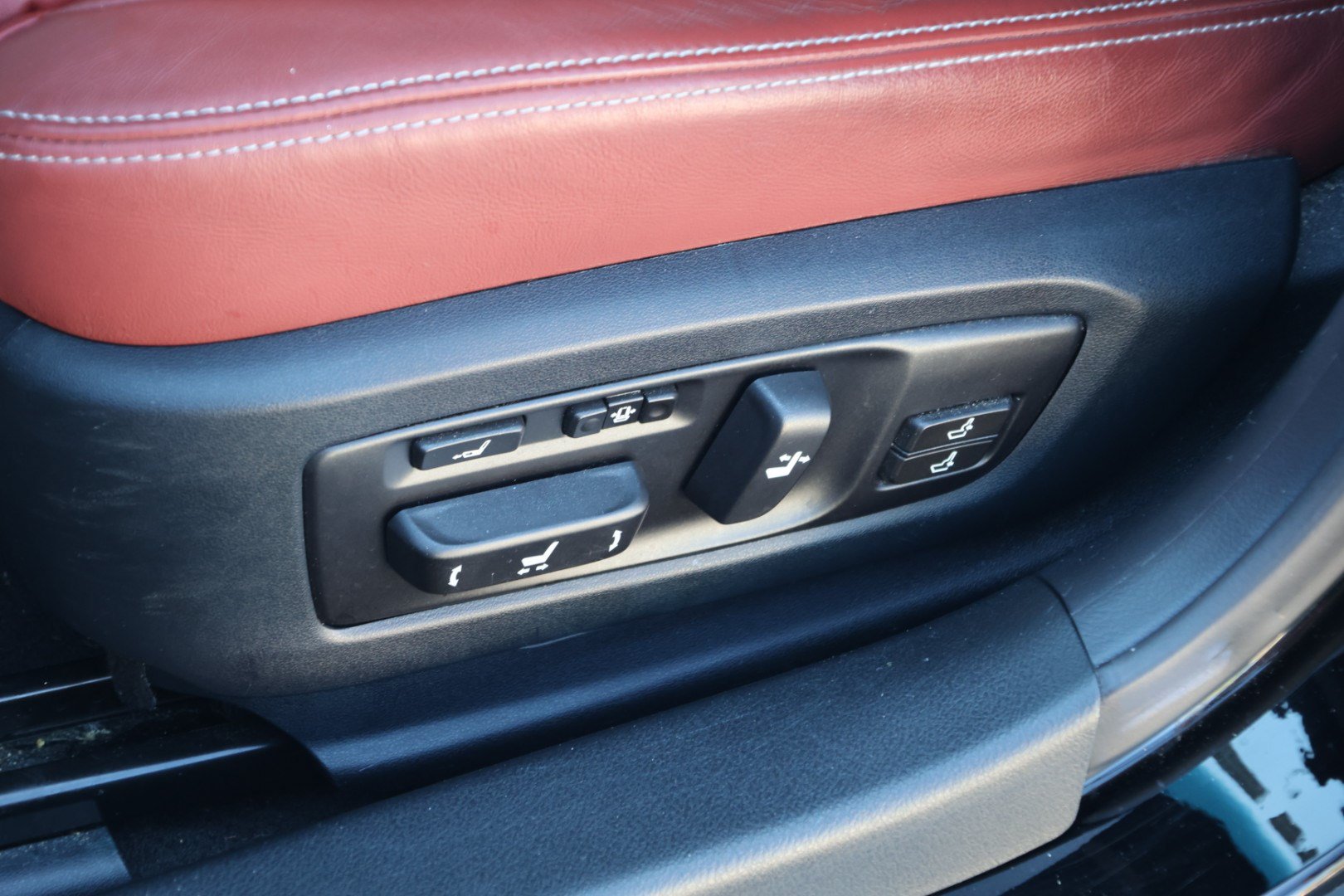 Used 2014 Lexus GS 350 w/ F Sport Package RWD image 34