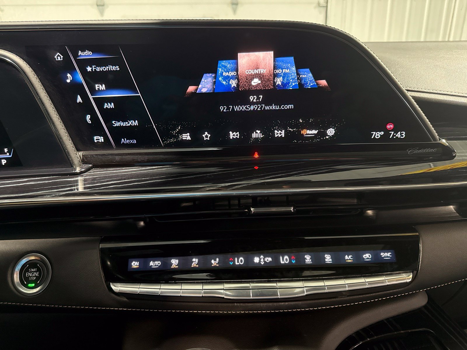 Used 2021 Cadillac Escalade Sport w/ Driver Assist Tech Package AWD/4WD image 40