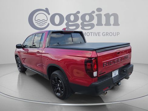 Used 2024 Honda Ridgeline Black Edition image 3