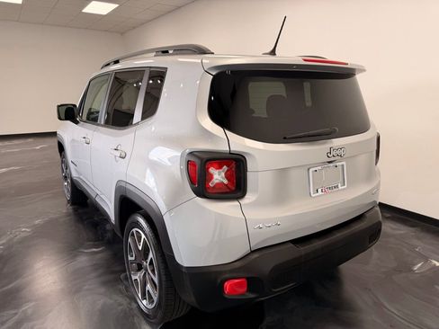 Used 2015 Jeep Renegade Latitude w/ Popular Equipment Group AWD/4WD image 8