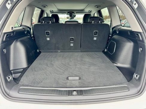 Used 2022 Jeep Grand Cherokee Limited image 11