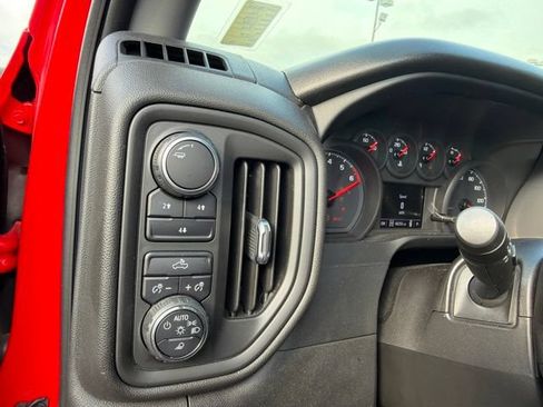 Used 2022 Chevrolet Silverado 2500 Custom w/ Custom Value Package AWD/4WD image 6