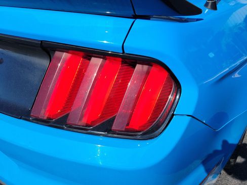 Used 2017 Ford Mustang Premium image 12