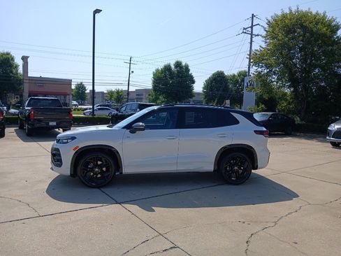 New 2026 Volkswagen Tiguan SE R-Line FWD image 4