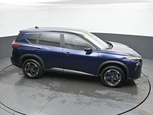 Used 2025 Nissan Rogue SV image 33