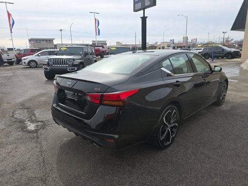 Used 2024 Nissan Altima 2.5 SR image 5