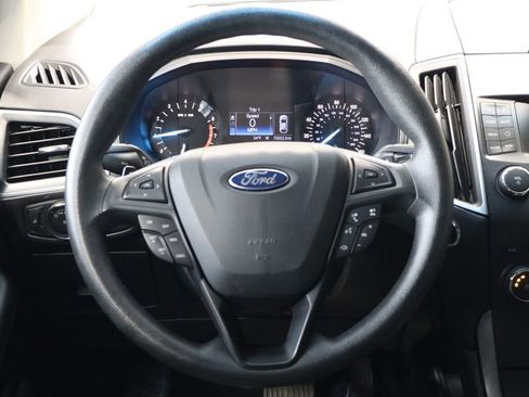 Used 2017 Ford Edge SE image 23