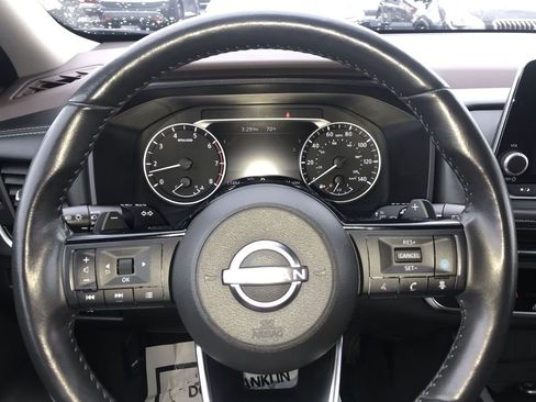 Used 2023 Nissan Rogue SV w/ SV Premium B Package image 14