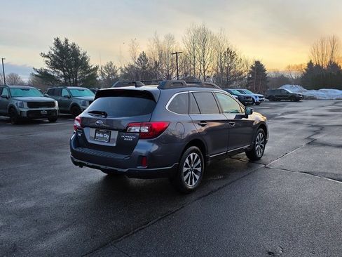 Used 2017 Subaru Outback 2.5i Limited image 8